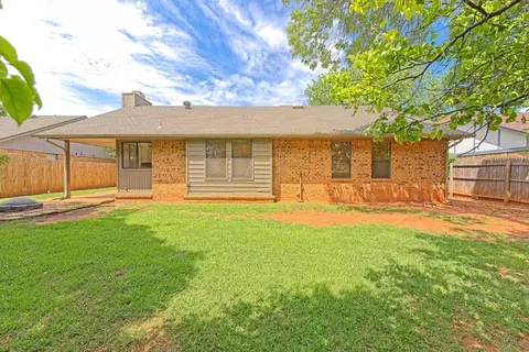 Exterior - 508 Crestview, Edmond, OK 73012 photo 5 of 5