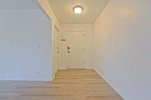 Entry Way - 508 Crestview, Edmond, OK 73012 photo 1 of 1