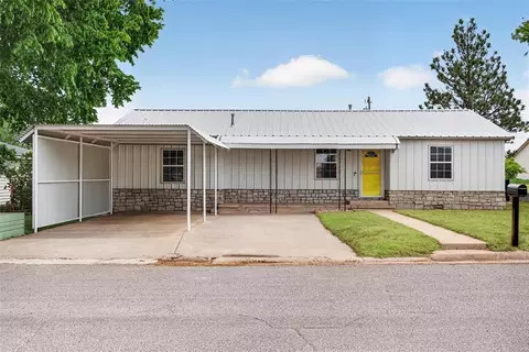 208 N Summer St, Shattuck, OK 73858