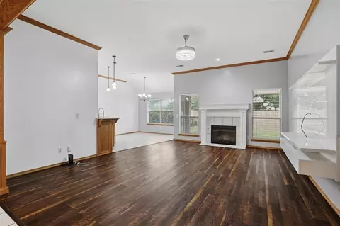 1717 SW 33rd St, Moore, OK 73160