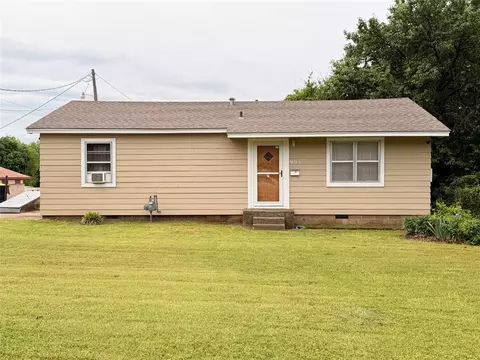 903 E Seminole St, Wynnewood, OK 73098