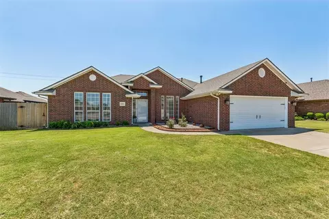 8204 NW 71st St, Oklahoma City, OK 73132