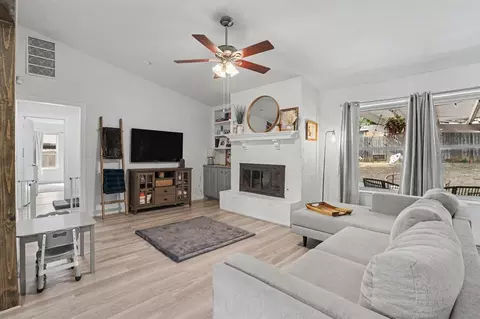 2421 Appleway St, Edmond, OK 73013
