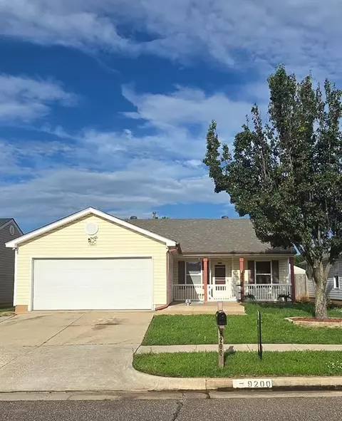 9200 Checkerbloom Dr, Oklahoma City, OK 73165