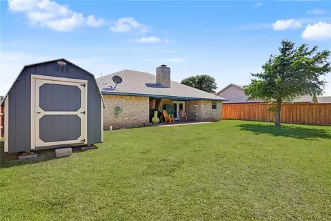 Exterior - 305 Mallard Cir, Altus, OK 73521 photo 4 of 4