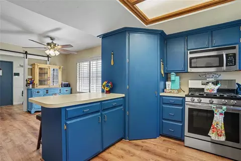 Kitchen - 305 Mallard Cir, Altus, OK 73521 photo 7 of 7