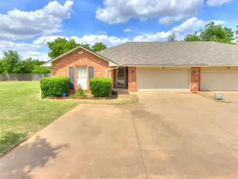 231 N Kelly Ave, Edmond, OK 73003