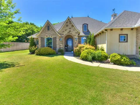 4343 Nicole Dr, Norman, OK 73072