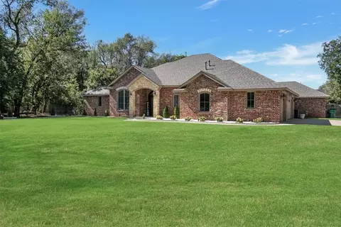 715 N Michigan Ave, Mangum, OK 73554