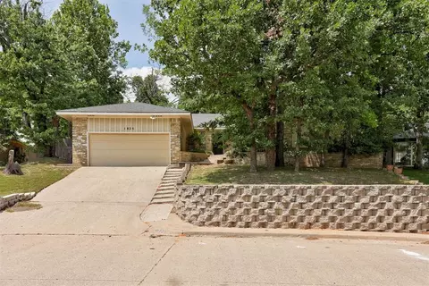 1825 N Oakhill Rd, Bethany, OK 73008