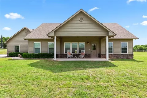 44131 County Street 2730, Cement, OK 73017