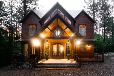 57 N Mayflower Cir, Broken Bow, OK 74728