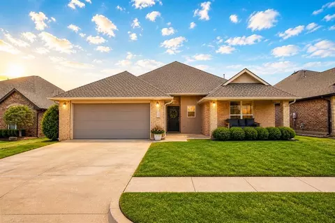 15920 Capri Ln, Edmond, OK 73013