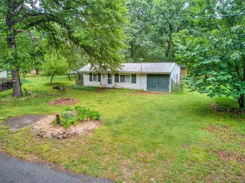 269 Muskogee Dr, Eucha, OK 74342