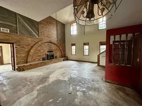 Living - 18486 E 1270 Rd, Sayre, OK 73662 photo 1 of 1
