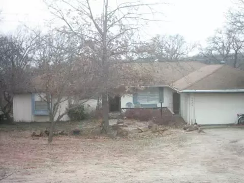 5425 W Lakeview Dr, Harrah, OK 73045