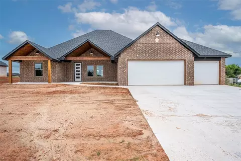 Exterior - 1111 Bridgeview Ln, Tuttle, OK 73089 photo 2 of 5