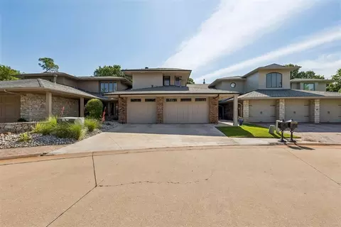 6128 Stonegate Pl, Edmond, OK 73025