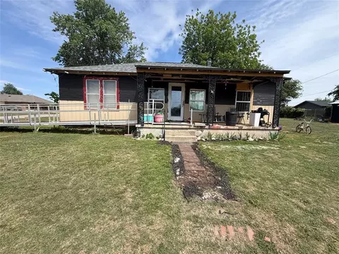 619 W Clarke St, El Reno, OK 73036