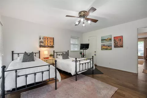 Bedroom - 714 Long Cir, Norman, OK 73071 photo 2 of 8