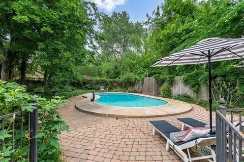 Exterior - 714 Long Cir, Norman, OK 73071 photo 5 of 11
