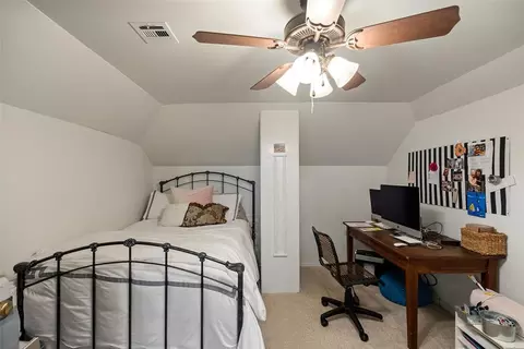 Bedroom - 714 Long Cir, Norman, OK 73071 photo 6 of 8