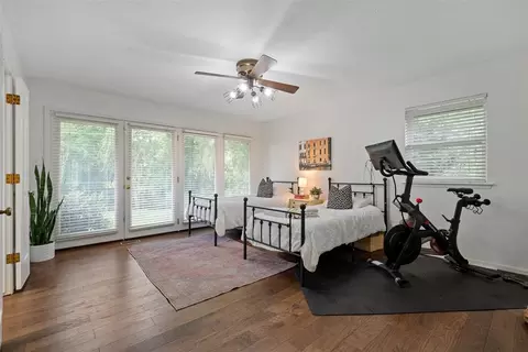 Bedroom - 714 Long Cir, Norman, OK 73071 photo 1 of 8