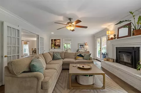 Living - 714 Long Cir, Norman, OK 73071 photo 4 of 6