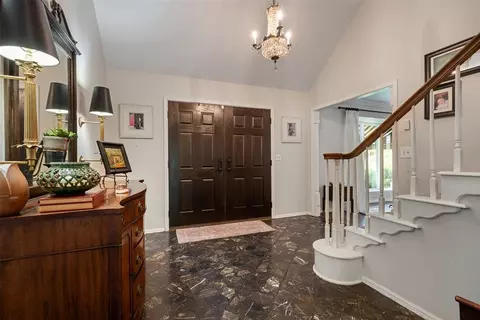 Entry Way - 714 Long Cir, Norman, OK 73071 photo 1 of 2