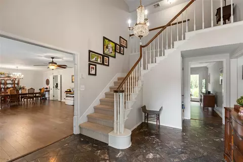 Entry Way - 714 Long Cir, Norman, OK 73071 photo 2 of 2