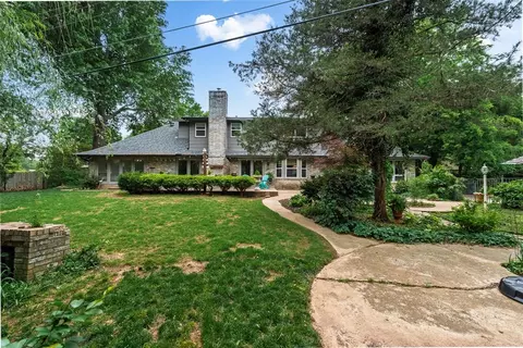 Exterior - 714 Long Cir, Norman, OK 73071 photo 9 of 11