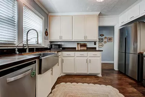Kitchen - 134 E Himes St, Norman, OK 73069 photo 1 of 7