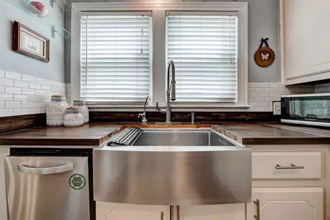 Kitchen - 134 E Himes St, Norman, OK 73069 photo 4 of 7