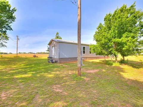 Exterior - 30211 Mooney St, Wayne, OK 73095 photo 7 of 7