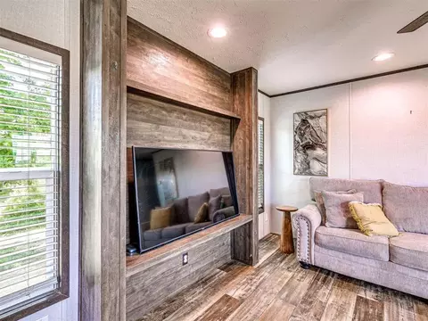 Living - 30211 Mooney St, Wayne, OK 73095 photo 4 of 4