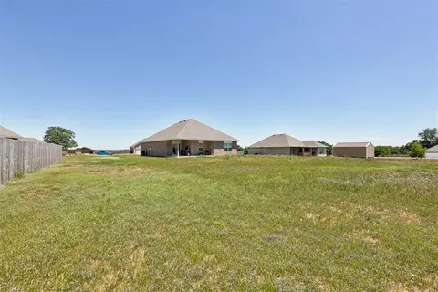 Exterior - 15944 Spur Cir, Mcloud, OK 74851 photo 7 of 9