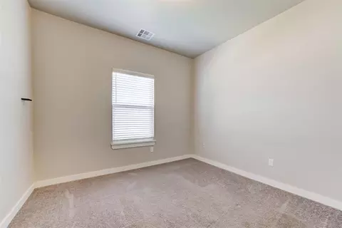 Bedroom - 15944 Spur Cir, Mcloud, OK 74851 photo 5 of 8
