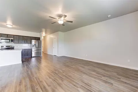 Living - 15944 Spur Cir, Mcloud, OK 74851 photo 3 of 5