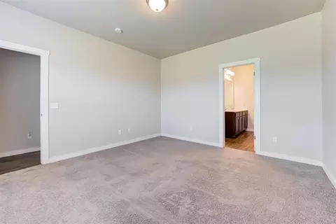 Bedroom - 15944 Spur Cir, Mcloud, OK 74851 photo 4 of 8