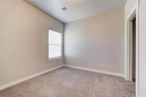 Bedroom - 15944 Spur Cir, Mcloud, OK 74851 photo 7 of 8