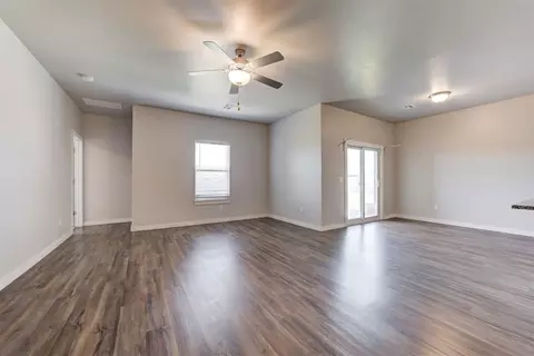 Living - 15944 Spur Cir, Mcloud, OK 74851 photo 1 of 5