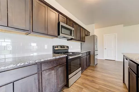 Kitchen - 15944 Spur Cir, Mcloud, OK 74851 photo 6 of 7