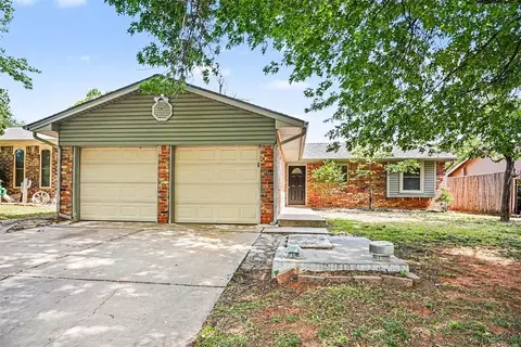 708 Red Oak Ter, Edmond, OK 73003