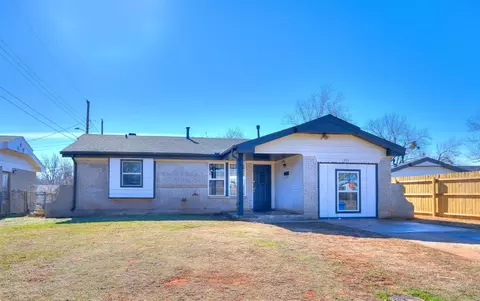 1304 Locust Dr, Midwest City, OK 73110