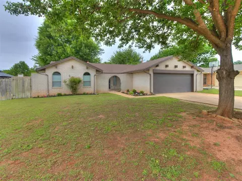 509 Harding Pl, Edmond, OK 73013