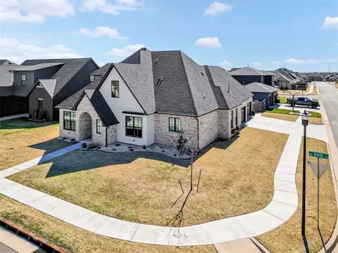 9308 NW 84th Ter, Yukon, OK 73099