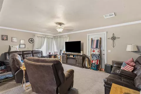 Living - 303 E Main St, Ringling, OK 73456 photo 2 of 3