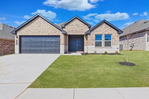 6009 Green Meadow Ln, Oklahoma City, OK 73132