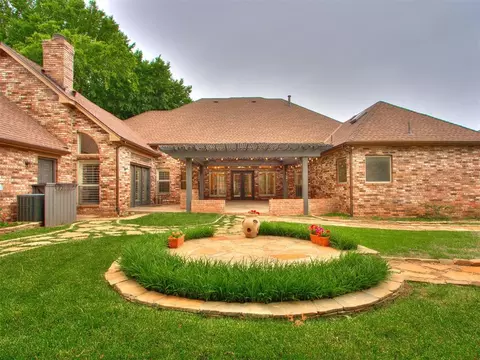 13000 Red Cedar Cir, Oklahoma City, OK 73131