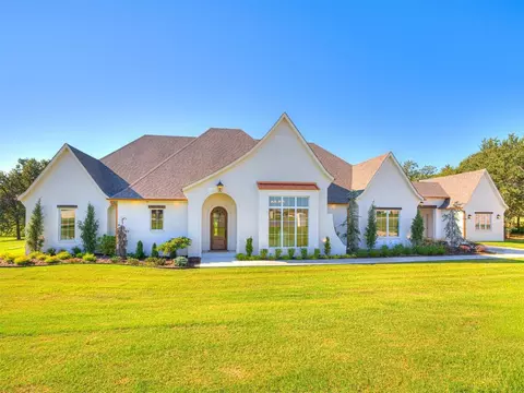 2297 Summit Cir, Blanchard, OK 73010